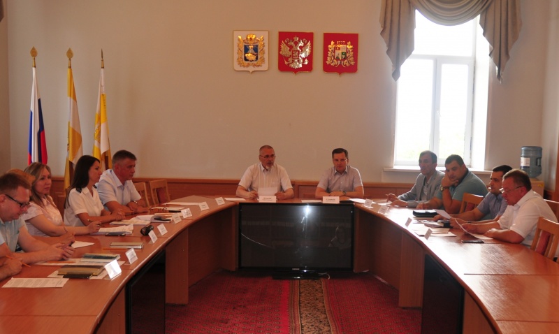 Под председательством Сергея Соловьёва прошло заседание комитета по законности и местному самоуправлению 