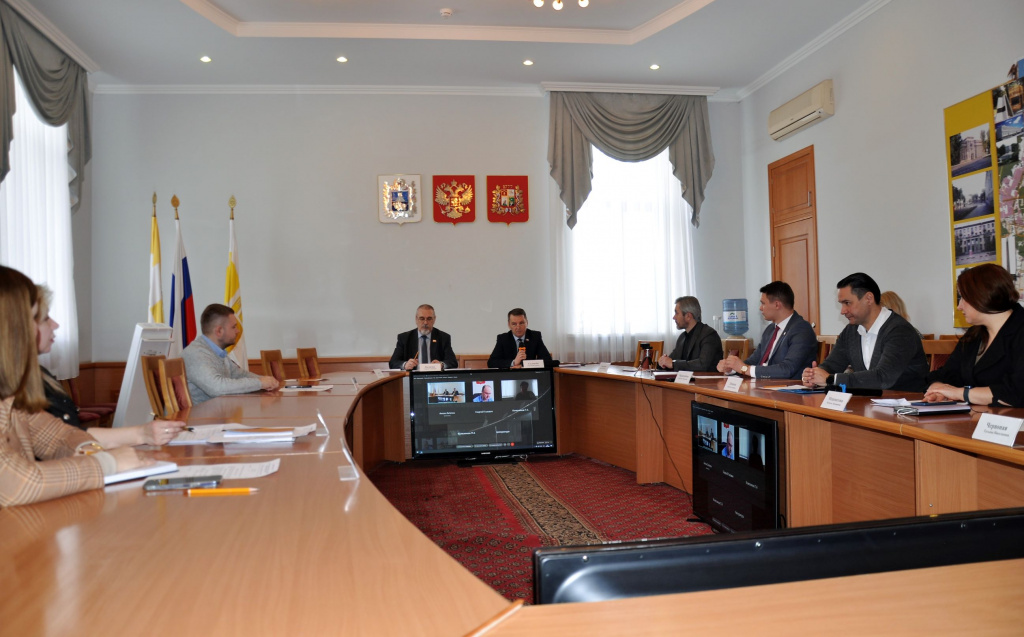 О проделанной работе и доступности онлайн-услуг: Сергей Соловьев провел очередное заседание комитета по законности