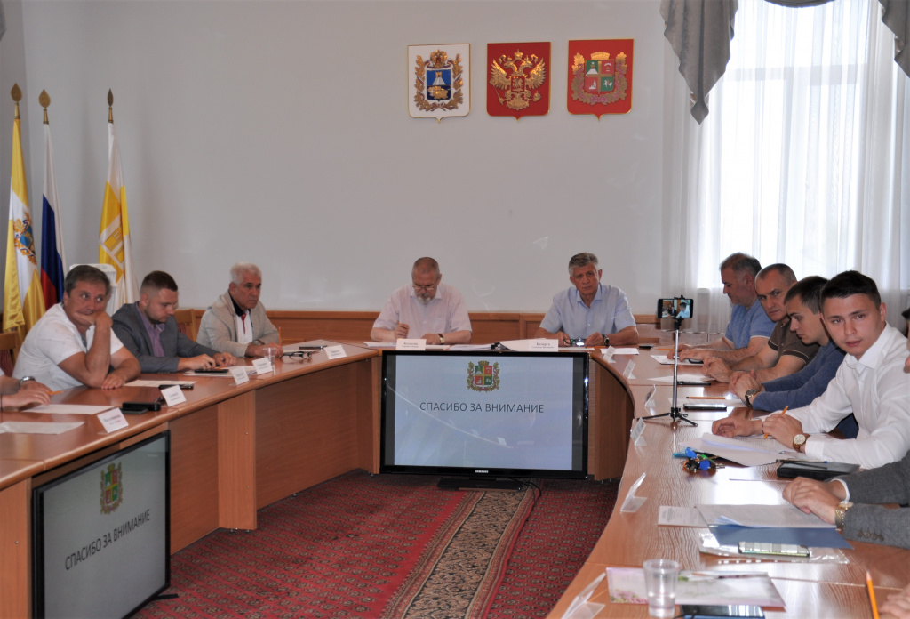 В городской Думе прошли заседания комитетов