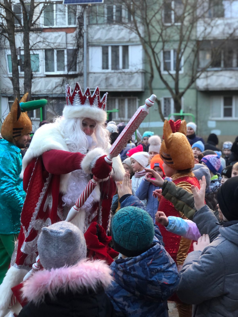 Праздник пришел в каждый двор  Праздник пришел в каждый двор