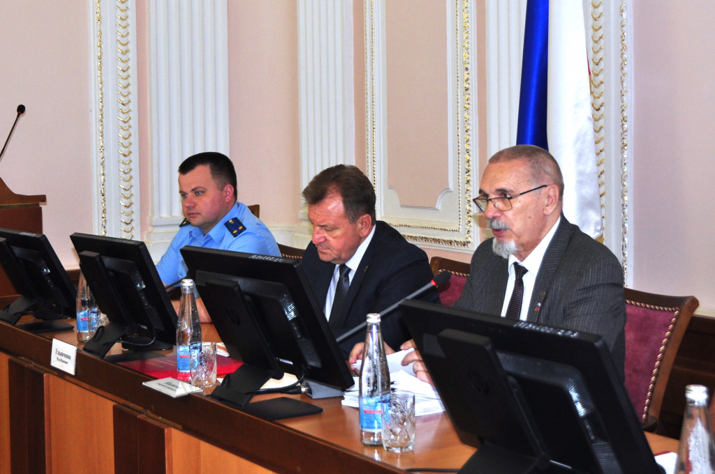 Миллиард на выкуп земли, актуализация налоговых ставок, передача муниципального имущества