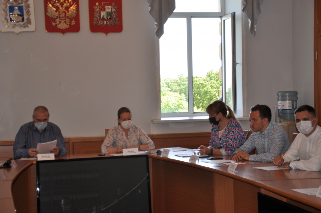 Депутаты заслушали отчеты о ходе реализации муниципальных программ в социальной сфере