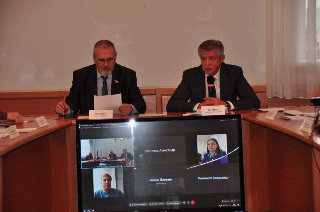 В Ставропольской городской Думе прошло заседание комитета по бюджету, экономическому развитию, инвестиционной и внешнеэкономической деятельности, малому и среднему предпринимательству под председательством Александра Кочерги