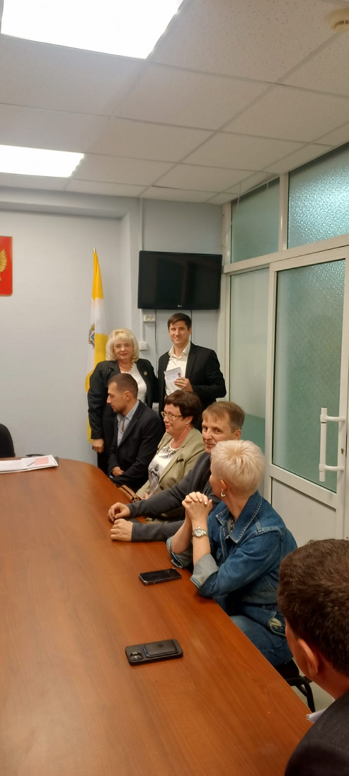 ТИК Ленинского района города Ставрополя вручил удостоверения депутатам Ленинского района города Ставрополя