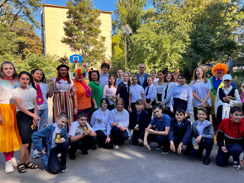 В ярких красках осени: городские парламентарии организовали для жителей праздник В ярких красках осени: городские парламентарии организовали для жителей праздник