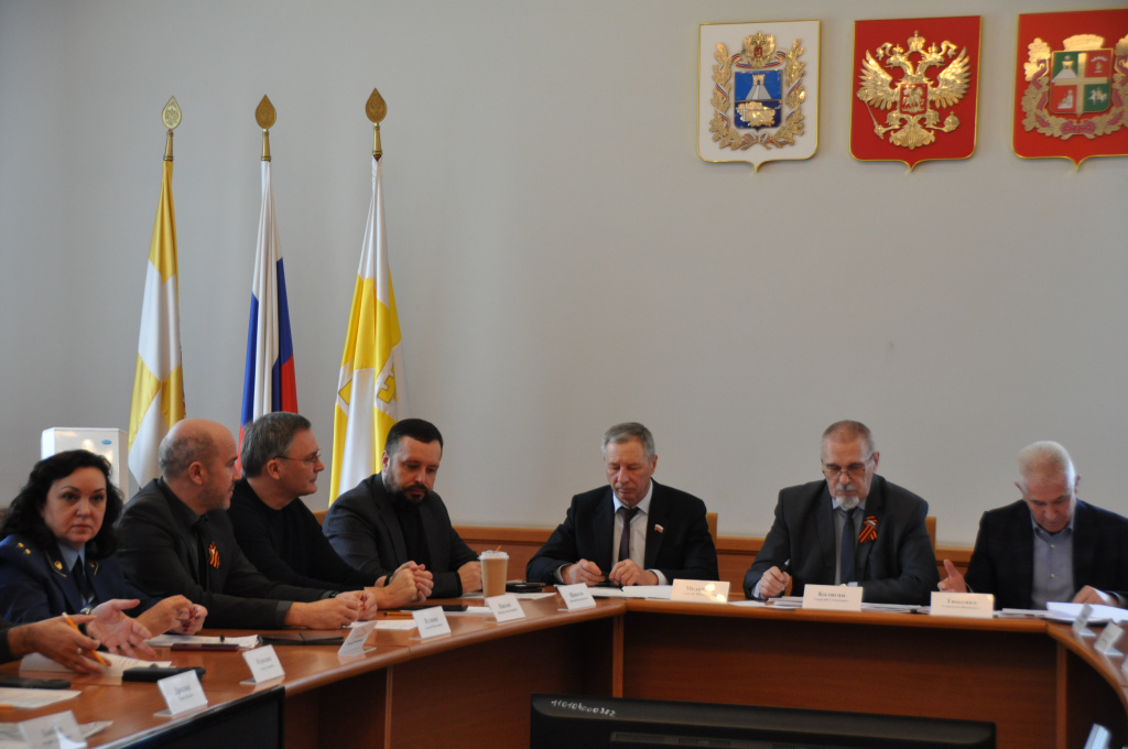 В Ставропольской городской Думе обсудили первоочередные проблемы садоводческих товариществ