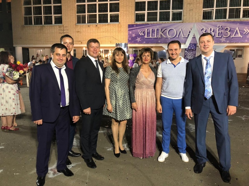 20 июня во всех школах краевой столицы прошли выпускные вечера 20 июня во всех школах краевой столицы прошли выпускные вечера