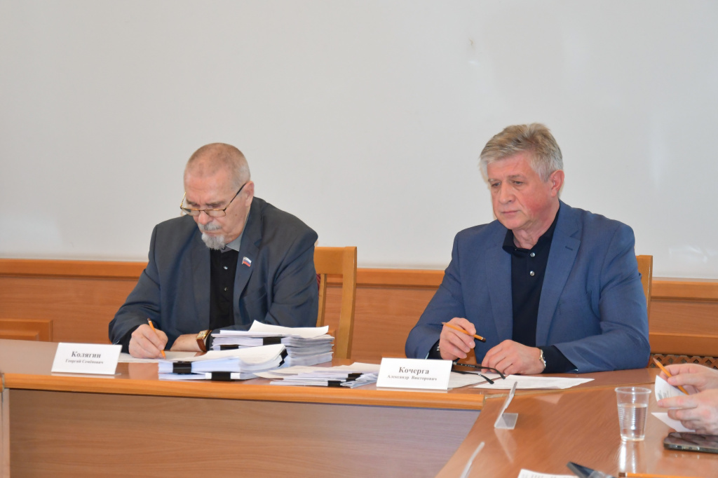 Изменения текущего, нулевое чтение будущего: профильный комитет гордумы рассмотрел проекты по бюджету