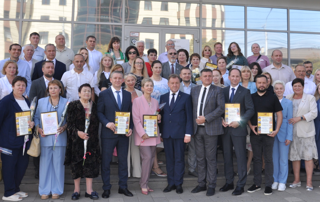 На Доску Почета Ленинского района добавятся новые имена