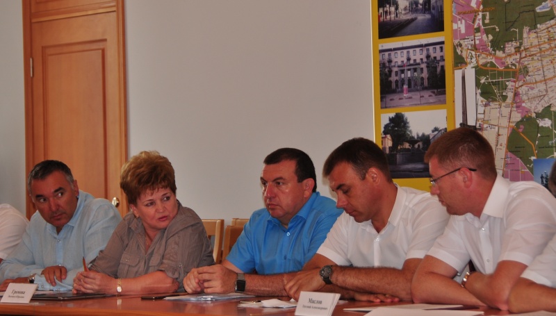 Ход подготовки к отопительному сезону обсудили на профильном комитете городской Думы