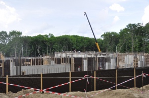 В Ставрополе полным ходом идет строительство перинатального центра. Воочию понаблюдать за процессом вчера смогли журналисты городских и региональных СМИ