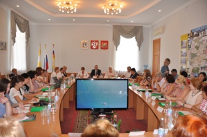 Глава города Ставрополя Георгий Колягин открыл семинар, посвященный разработке механизмов практической реализации федерального антитабачного закона на муниципальном уровне