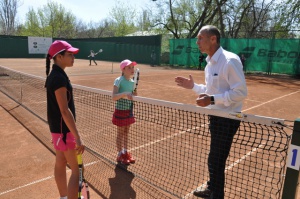 Апрельские старты юных теннисистов Апрельские старты юных теннисистов
