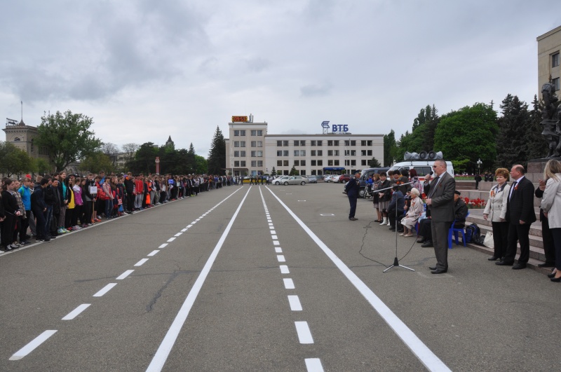 5 мая на центральной площади Ставрополя состоялась традиционная легкоатлетическая эстафета среди школьников, производственных коллективов, высших и средних учебных заведений города, посвященная 71-й годовщине Великой Победы...