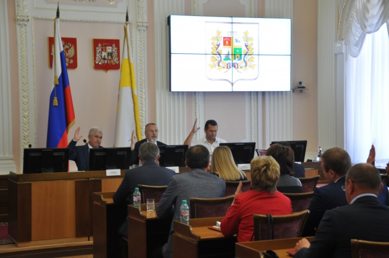 В Ставрополе депутаты согласовали изменение границ города и приняли обновленные ПЗЗ